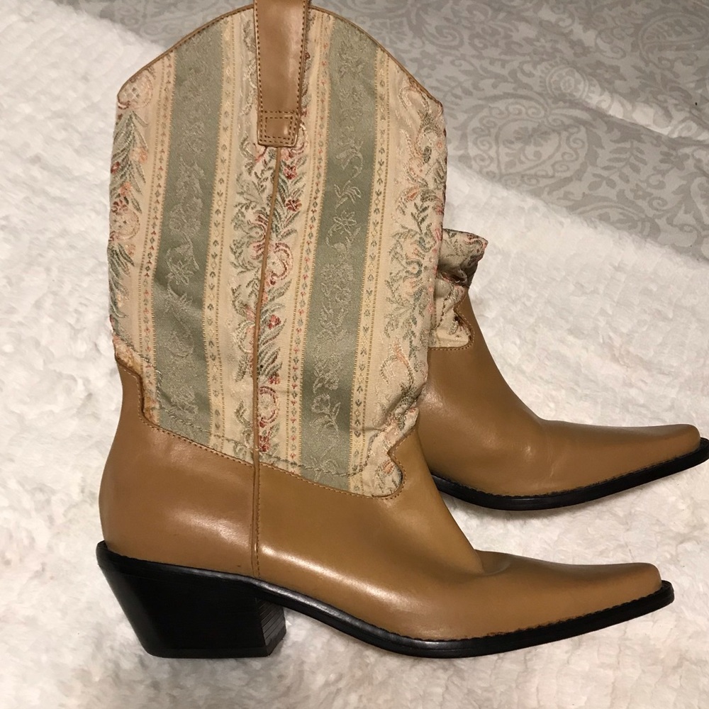 Vintage Style Western Boots